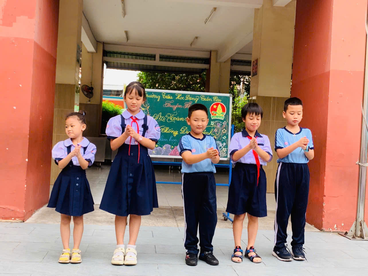 COVID-19: Sở GD-ĐT TP HCM ra thông báo quan trọng đến trường học toàn thành - Ảnh 2. Dịch COVID-19: Sở GD-ĐT TP HCM ra thông báo quan trọng đến trường học toàn TP - Ảnh 2.