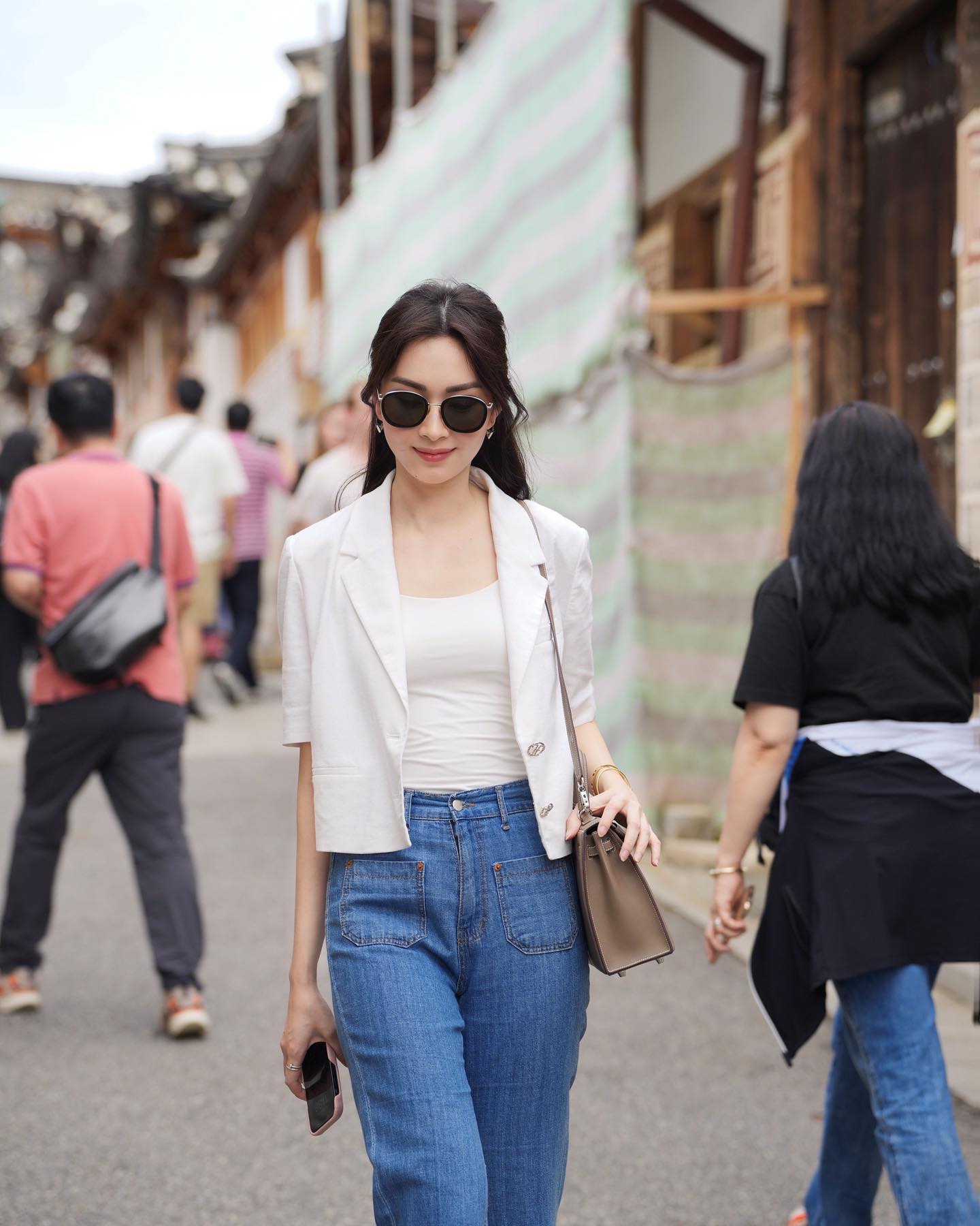 &quot;Thần tiên tỷ tỷ&quot; có style đi du lịch là sách mẫu cho những ai thích phong cách trẻ trung, rạng rỡ - Ảnh 4.