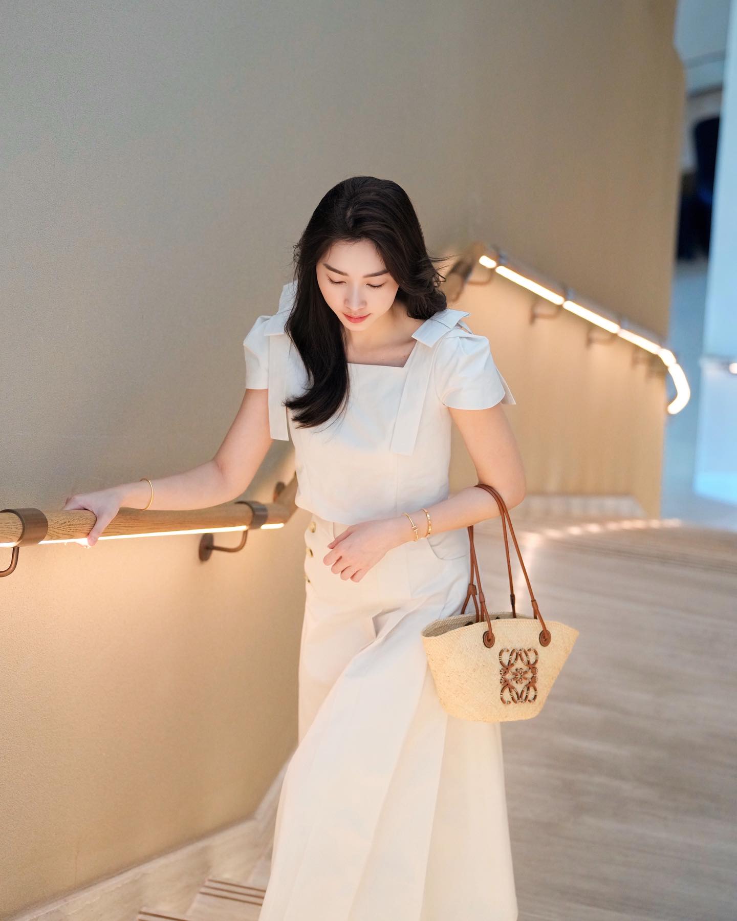 &quot;Thần tiên tỷ tỷ&quot; có style đi du lịch là sách mẫu cho những ai thích phong cách trẻ trung, rạng rỡ - Ảnh 2.