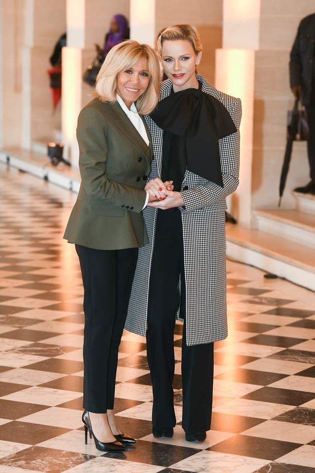 Phong cách sang chảnh của Đệ nhất Phu nhân Pháp Brigitte Macron: 72 tuổi nhưng mặc đồ nhiều người muốn học theo- Ảnh 28. Phong cách sang chảnh của Đệ nhất Phu nhân Pháp Brigitte Macron: 72 tuổi nhưng mặc đồ nhiều người muốn học theo- Ảnh 28.