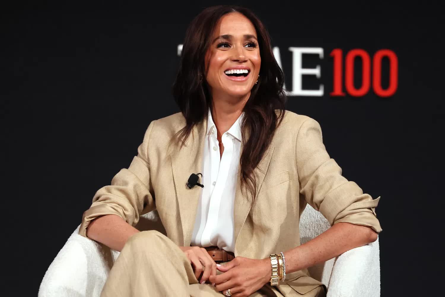 Meghan Markle trở thành Meghan Markle trở thành