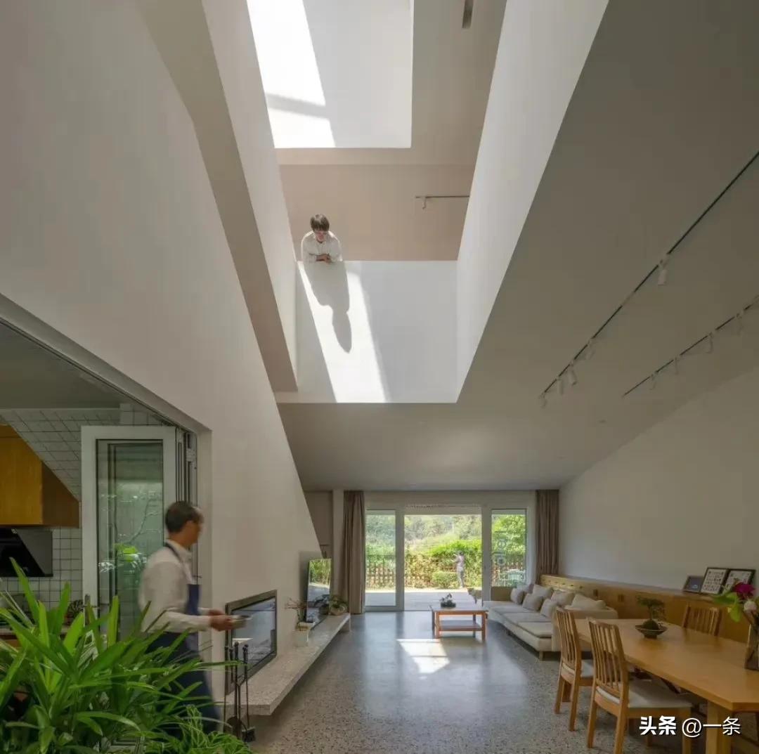 Chàng trai 9x xây biệt thự 760m2 cho bố mẹ về quê nghỉ hưu, chỉ tiêu hơn 1 triệu đồng/tháng vẫn hài lòng - Ảnh 2. Chàng trai 9x xây biệt thự 760m2 cho bố mẹ về quê nghỉ hưu, chỉ tiêu hơn 1 triệu đồng/tháng vẫn hài lòng - Ảnh 2.