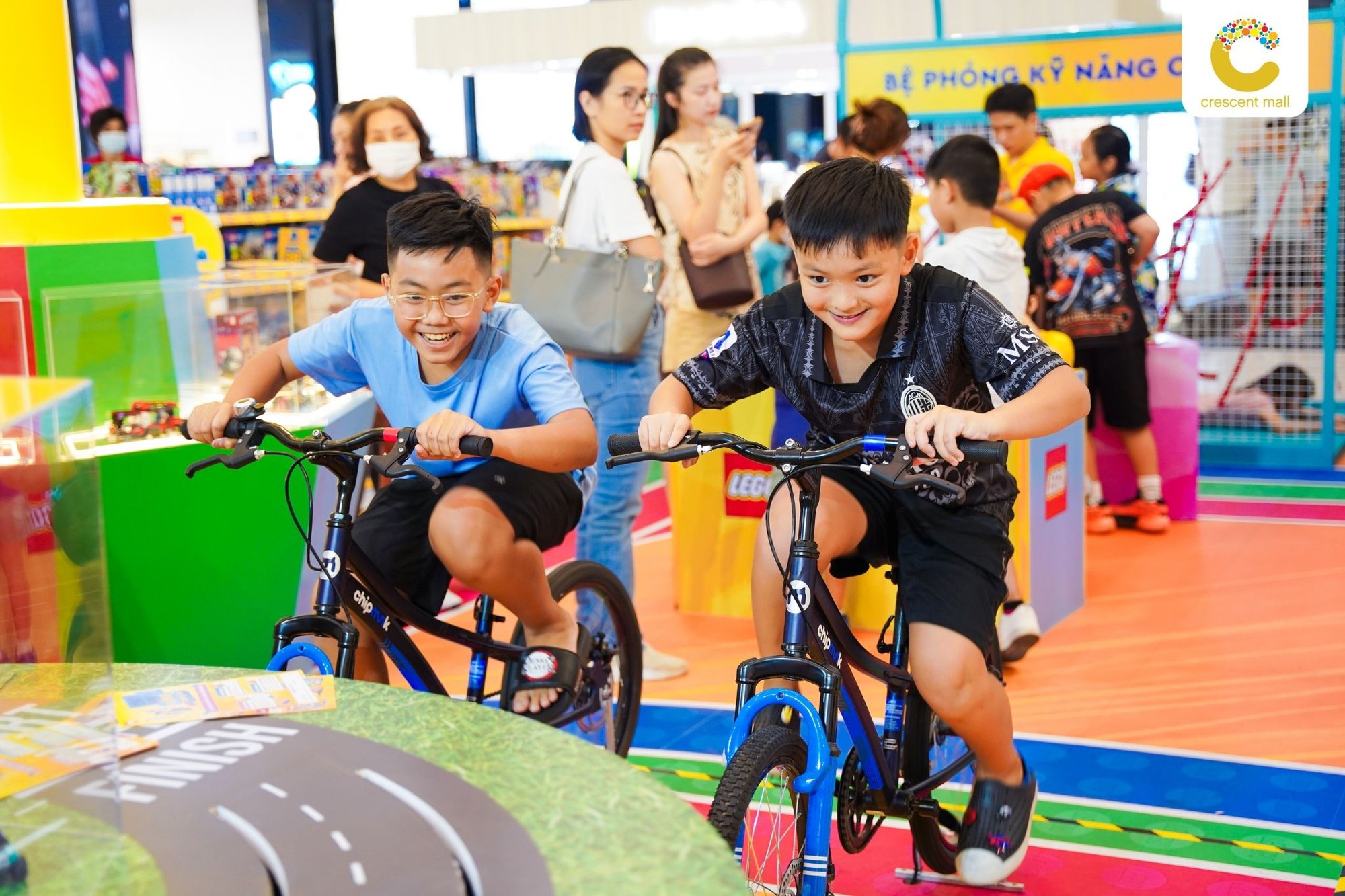Khám phá sân chơi sáng tạo LEGO Playground tại Crescent Mall- Ảnh 1. Khám phá sân chơi sáng tạo LEGO Playground tại Crescent Mall- Ảnh 1.