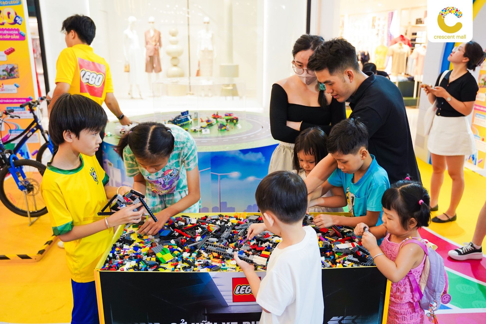 Khám phá sân chơi sáng tạo LEGO Playground tại Crescent Mall- Ảnh 4. Khám phá sân chơi sáng tạo LEGO Playground tại Crescent Mall- Ảnh 4.