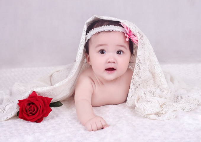 Chồng họ Phạm đặt tên con gái thế nào cho vừa đẹp vừa lạ? - Ảnh 1. Chồng họ Phạm đặt tên con gái thế nào cho vừa đẹp vừa lạ? - Ảnh 1.