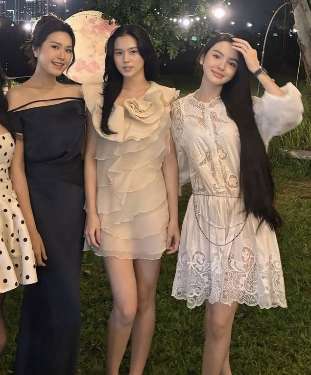 Hậu drama, Chu Thanh Huyền ngồi xế hộp bạc tỷ rời quê Quang Hải, lọt Hậu drama, Chu Thanh Huyền ngồi xế hộp bạc tỷ rời quê Quang Hải, lọt