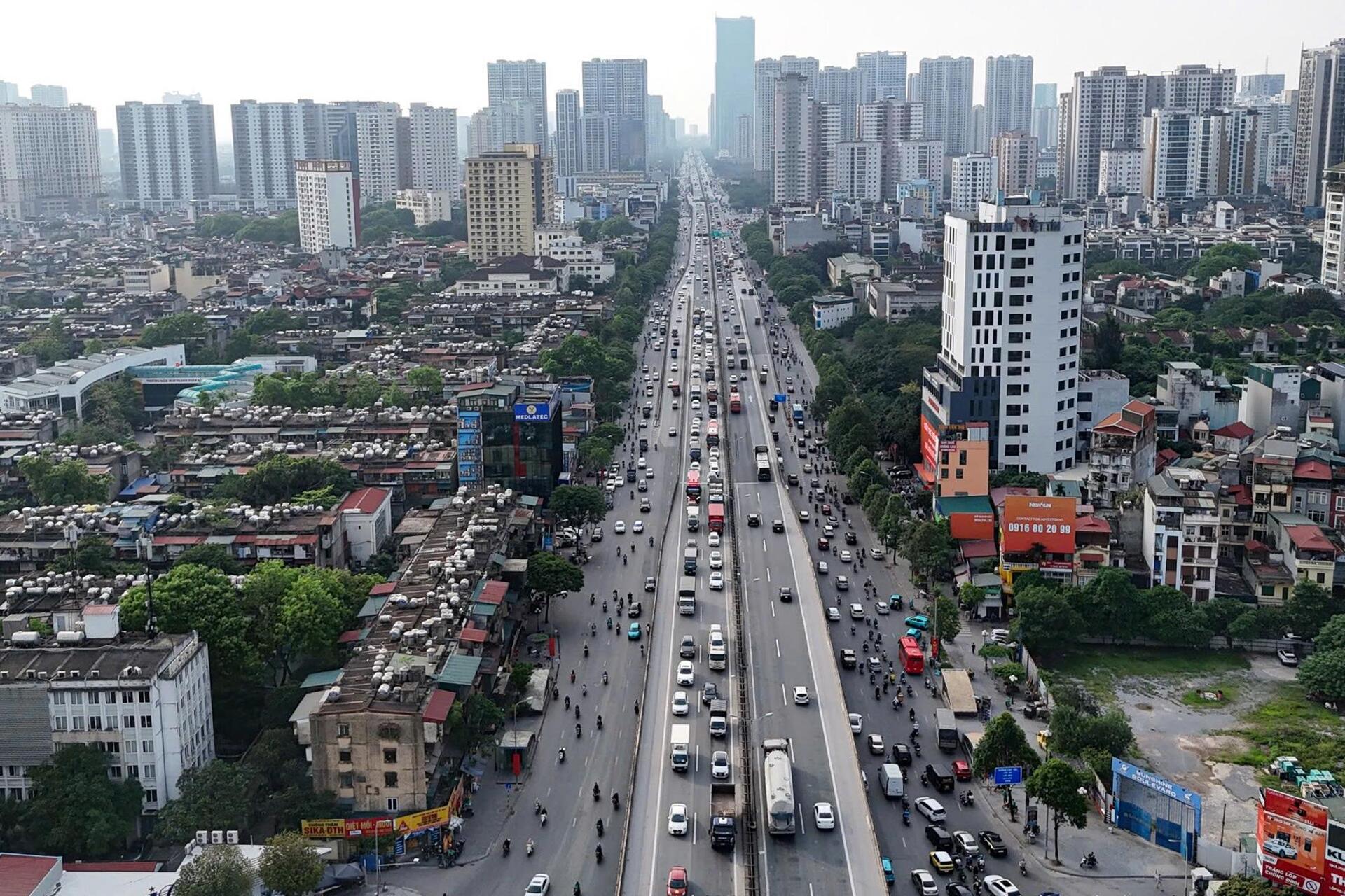 Người dân quay lại Hà Nội sớm, cao tốc Pháp Vân - Cầu Giẽ ùn ứ hơn 5km - Ảnh 8. Người dân quay lại Hà Nội sớm, cao tốc Pháp Vân - Cầu Giẽ ùn ứ hơn 5km - Ảnh 8.