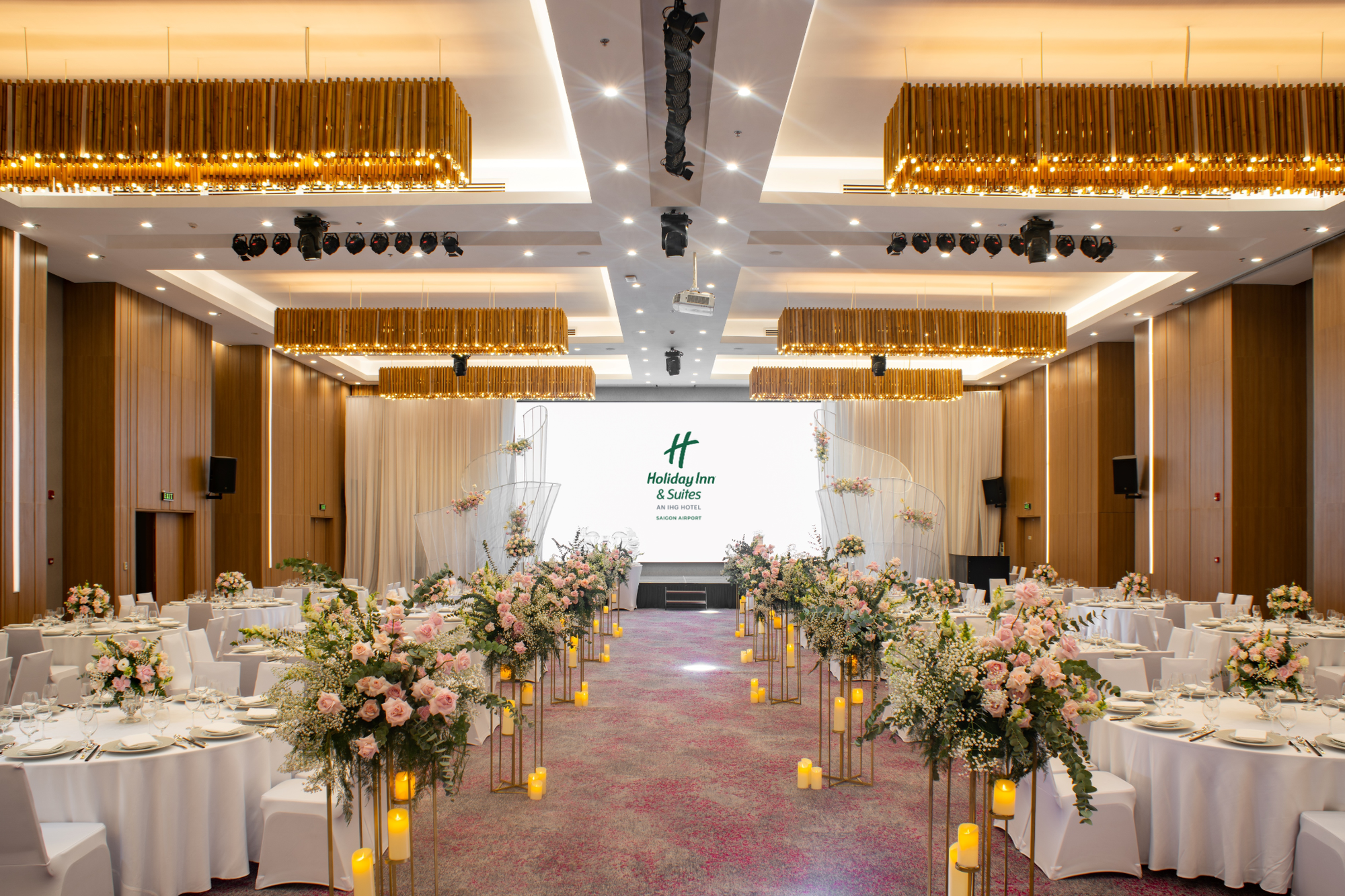 holiday-inn-suites-saigon-airportwedding-fair-2025-4-1746242733843708436522-1746245615013-17462456153821304469676.png
