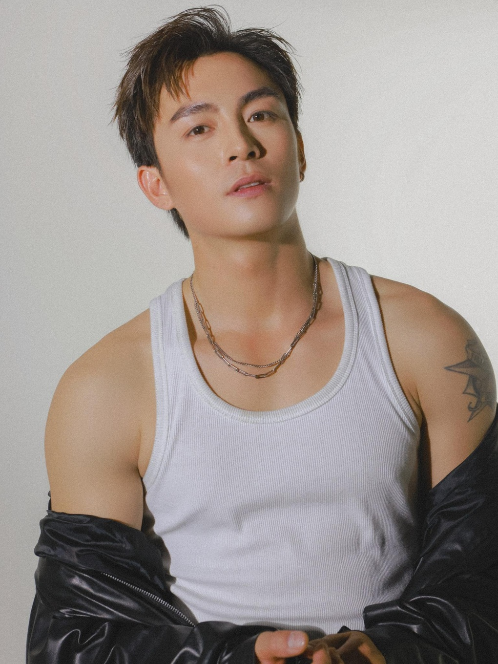 lanh-thanh-tha-nhin-doi-nhung-va-1737620965412-173762096724530496132-17462543905491216936735-1746278734036-17462787341921144594959.png