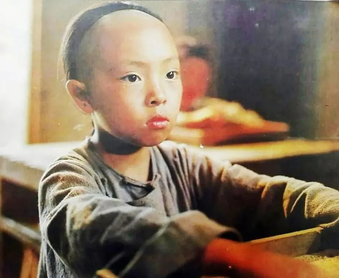 Sao nam nghèo nhất Trung Quốc trẻ mãi không già sau 30 năm, tài năng xuất chúng nhưng chẳng thèm kiếm tiền- Ảnh 2. Sao nam nghèo nhất Trung Quốc trẻ mãi không già sau 30 năm, tài năng xuất chúng nhưng chẳng thèm kiếm tiền- Ảnh 2.