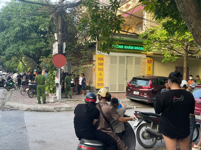 Vụ bệnh nhân tử vong tại phòng khám tư: Lịm dần, không phản xạ sau khi tiêm thuốc gây tê - Ảnh 1. Vụ bệnh nhân tử vong tại phòng khám tư: Lịm dần, không phản xạ sau khi tiêm thuốc gây tê - Ảnh 1.