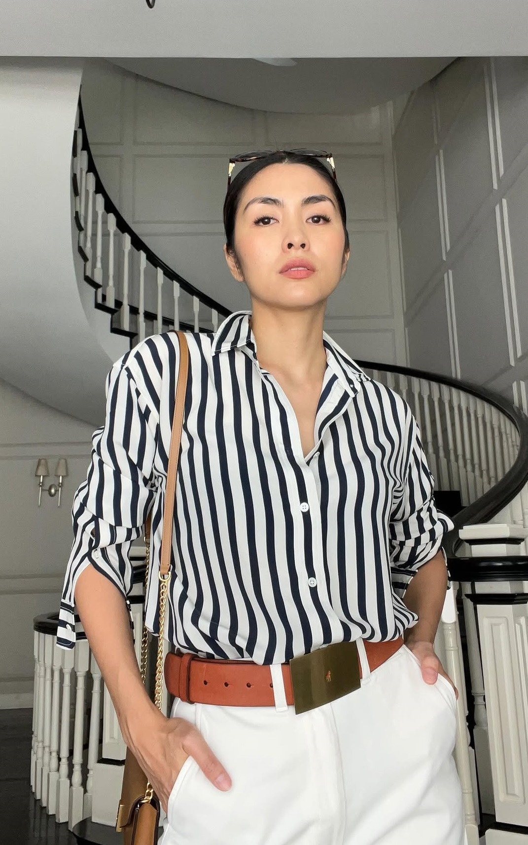Mặc đồ họa tiết điệu nghệ như Tăng Thanh Hà: Vẻ ngoài rất nổi bật nhưng cũng đầy sang trọng - Ảnh 4. Mặc đồ họa tiết điệu nghệ như Tăng Thanh Hà: Vẻ ngoài rất nổi bật nhưng cũng đầy sang trọng - Ảnh 4.
