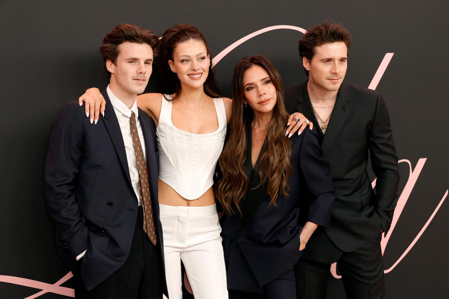 cruz-beckham-nicola-peltz-beckha-17485896014231916040359-1748610781264-1748610782073364127578.jpg