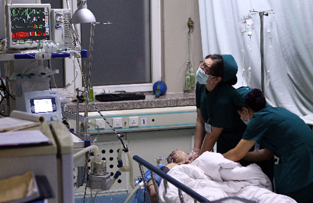 Người phụ nữ bị viêm màng não vì 1 thực phẩm nhà nào cũng có trong tủ lạnh- Ảnh 1. Người phụ nữ bị viêm màng não vì 1 thực phẩm nhà nào cũng có trong tủ lạnh- Ảnh 1.
