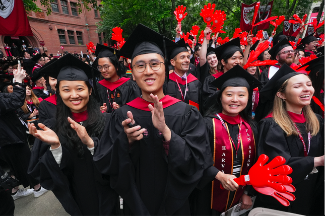 Đại học Harvard thắng Tổng thống Trump ở toà án - Ảnh 1. Đại học Harvard thắng Tổng thống Trump ở toà án - Ảnh 1.
