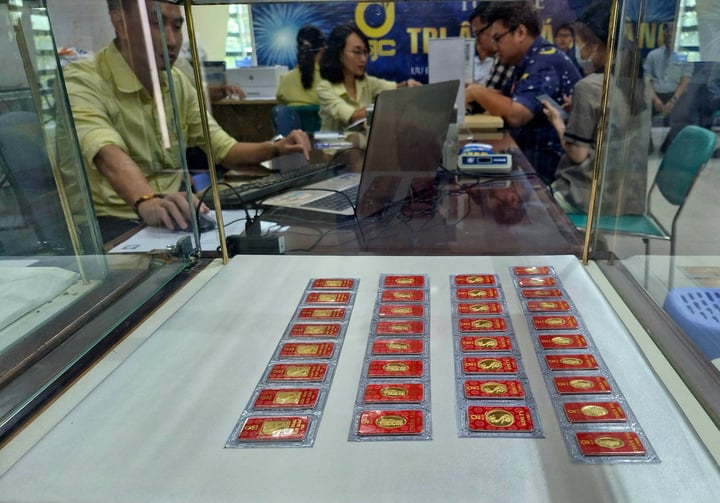 SJC làm ăn ra sao trong hơn 10 năm độc quyền vàng miếng? - Ảnh 2. SJC làm ăn ra sao trong hơn 10 năm độc quyền vàng miếng? - Ảnh 2.