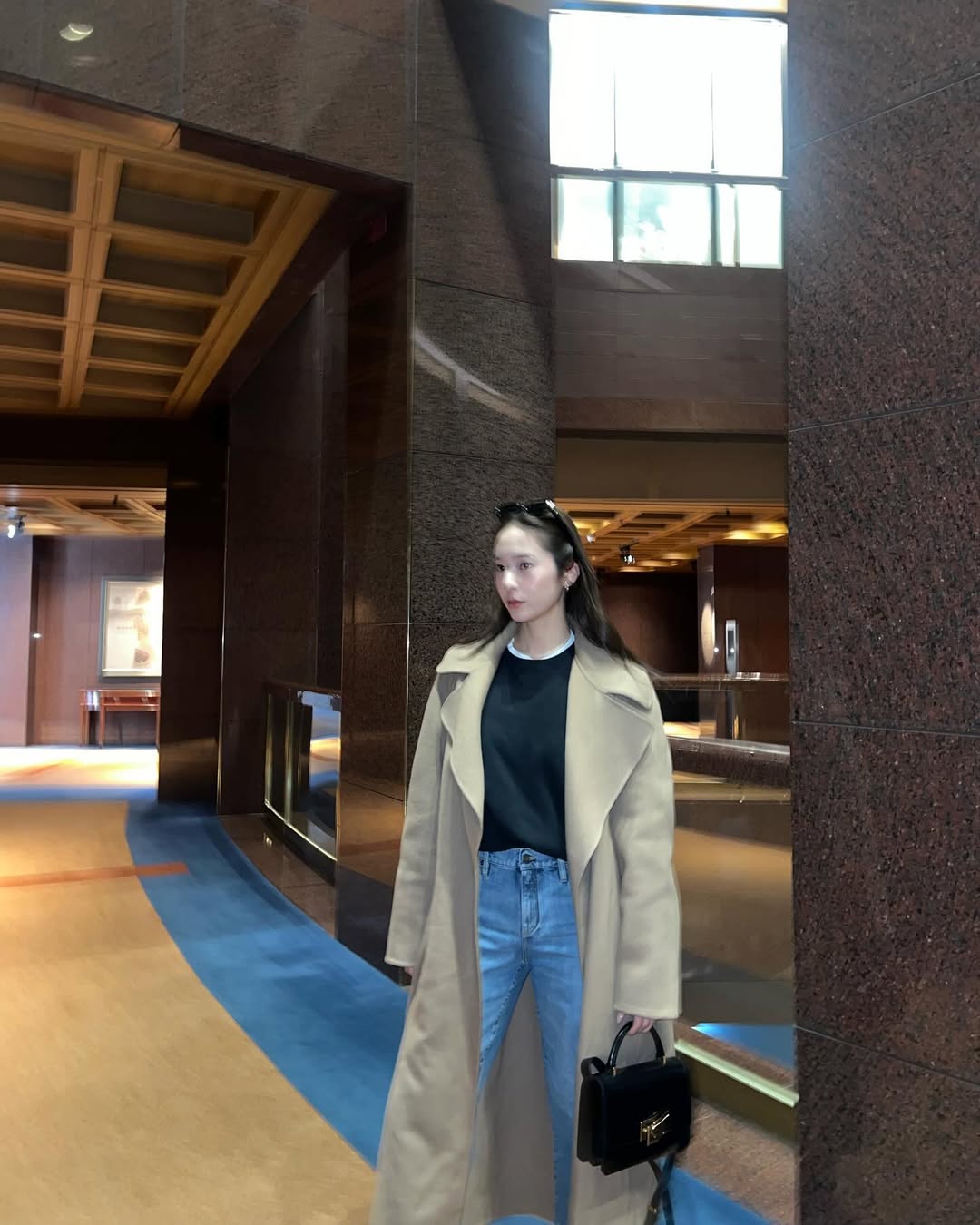 Nữ thần Krystal mách loạt item basic đáng đầu tư, giúp bạn bước vào con đường mặc đẹp bền bỉ- Ảnh 7. Nữ thần Krystal mách loạt item basic đáng đầu tư, giúp bạn bước vào con đường mặc đẹp bền bỉ- Ảnh 7.