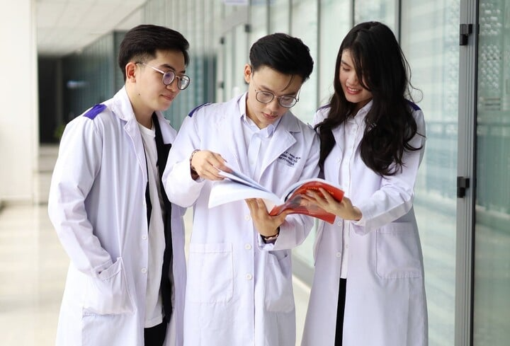 Các trường Y Dược top đầu tuyển sinh không có môn Hoá, Sinh - Ảnh 1. Các trường Y Dược top đầu tuyển sinh không có môn Hoá, Sinh - Ảnh 1.