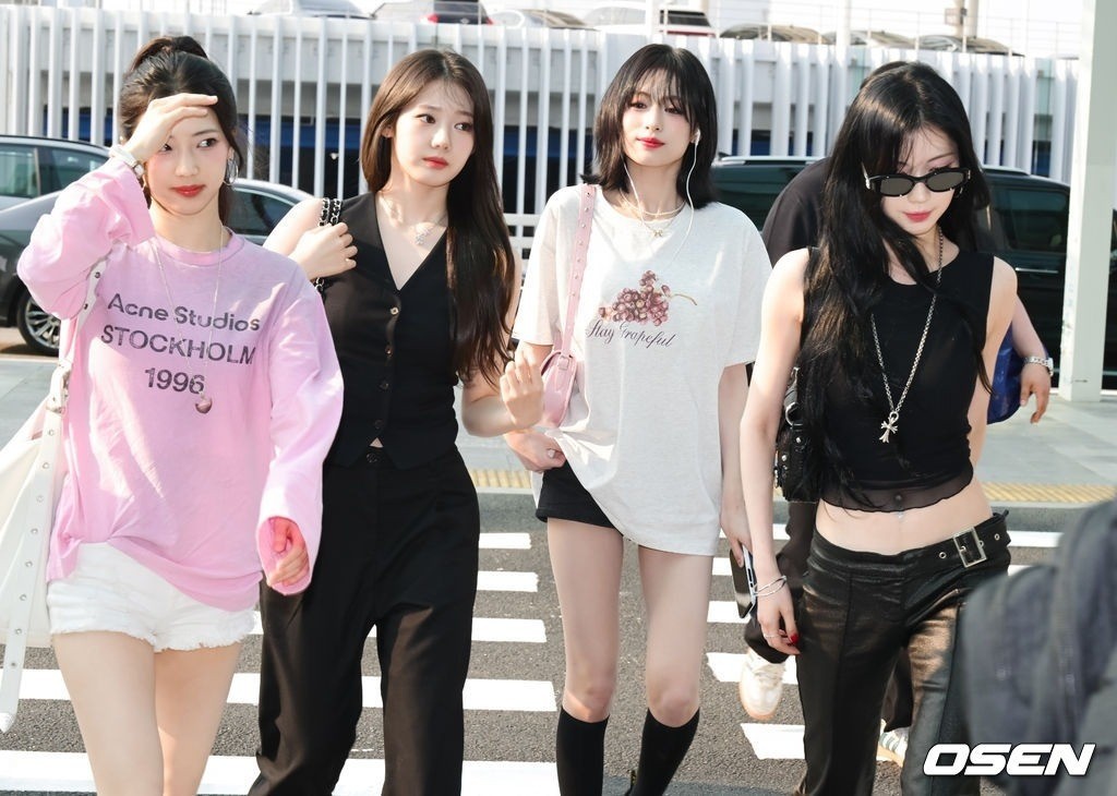 Em gái BlackPink đổ bộ sân bay Tân Sơn Nhất đêm khuya - Ảnh 13.