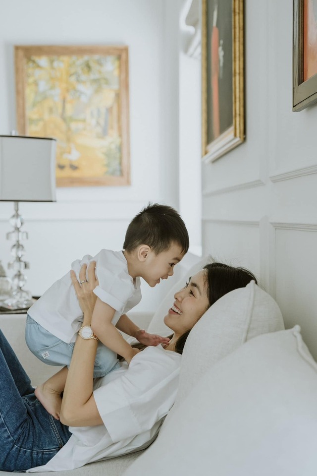 Thế hệ "ngậm thìa vàng" 2020s: Những cậu ấm cô chiêu đình đám nhất showbiz Việt- Ảnh 5. Thế hệ "ngậm thìa vàng" 2020s: Những cậu ấm cô chiêu đình đám nhất showbiz Việt- Ảnh 5.