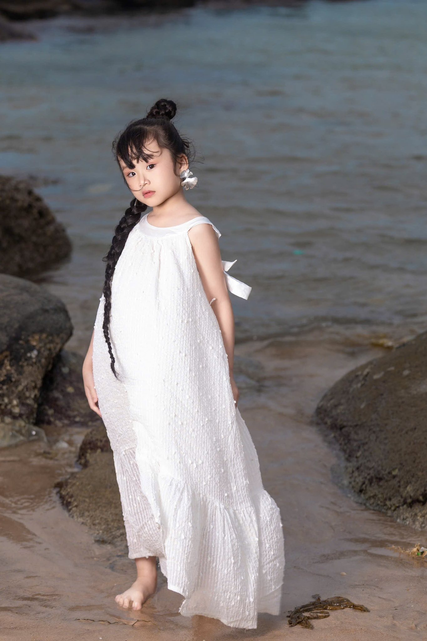 1/6 cùng diễn viên nhí Gia Tuệ: Bén duyên với nghề từ 3 tuổi, mẹ từ bỏ nhiều thứ đưa con lên Sài Gòn bắt đầu từ số 0- Ảnh 4. 1/6 cùng diễn viên nhí Gia Tuệ: Bén duyên với nghề từ 3 tuổi, mẹ từ bỏ nhiều thứ đưa con lên Sài Gòn bắt đầu từ số 0- Ảnh 4.