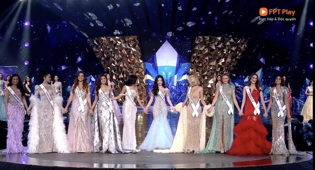 Trực tiếp Chung kết Miss World 2025: Hoa hậu Ý Nhi dừng chân trước top 20, cuộc đua vương miện đang "căng cực"- Ảnh 14. Trực tiếp Chung kết Miss World 2025: Hoa hậu Ý Nhi dừng chân trước top 20, cuộc đua vương miện đang "căng cực"- Ảnh 14.