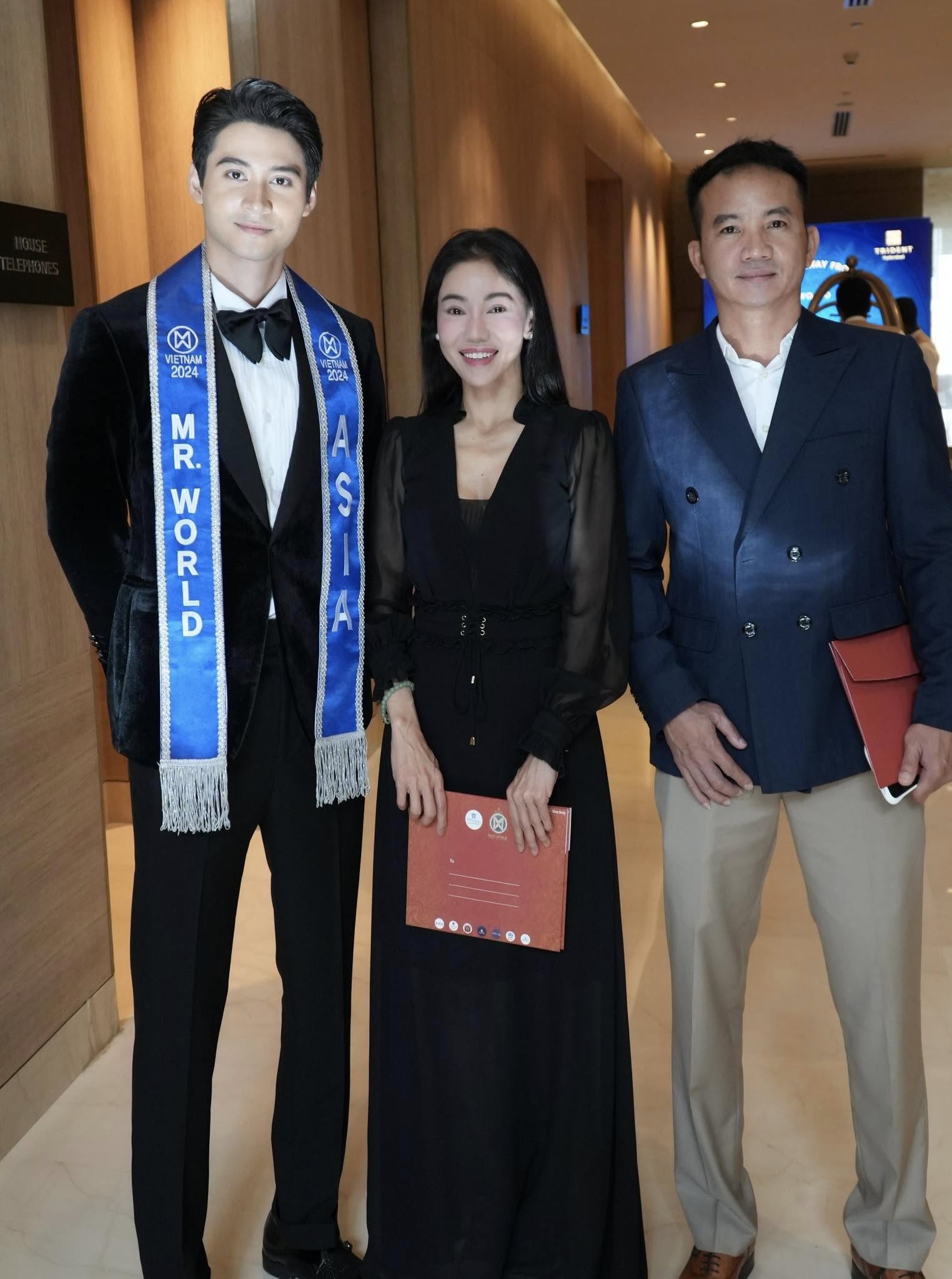 Trực tiếp Chung kết Miss World 2025: Hoa hậu Ý Nhi dừng chân trước top 20, cuộc đua vương miện đang "căng cực"- Ảnh 27. Trực tiếp Chung kết Miss World 2025: Hoa hậu Ý Nhi dừng chân trước top 20, cuộc đua vương miện đang "căng cực"- Ảnh 27.