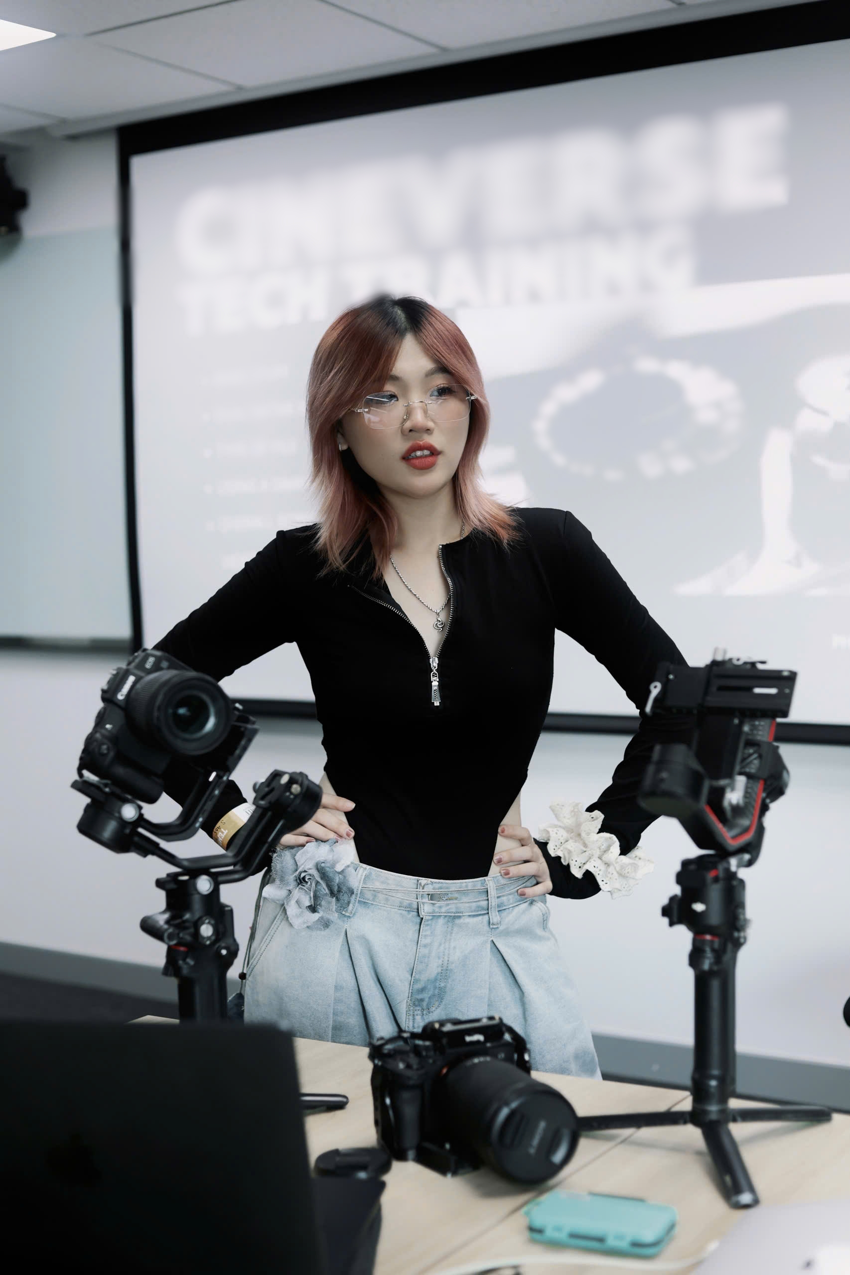 Kiếm 5 triệu/ngày khi làm photo cá nhân cho học sinh nhà giàu: Yêu cầu cao, dịch vụ từ A đến Á - Ảnh 7. Kiếm 5 triệu/ngày khi làm photo cá nhân cho học sinh nhà giàu: Yêu cầu cao, dịch vụ từ A đến Á - Ảnh 7.