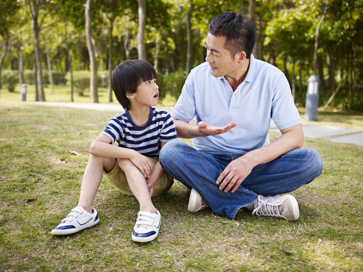 7 kiểu dạy con tưởng đúng mà sai bét: Cha mẹ vô tình khiến con mất tự tin, sống rụt rè cả đời - Ảnh 2. 7 kiểu dạy con tưởng đúng mà sai bét: Cha mẹ vô tình khiến con mất tự tin, sống rụt rè cả đời - Ảnh 2.