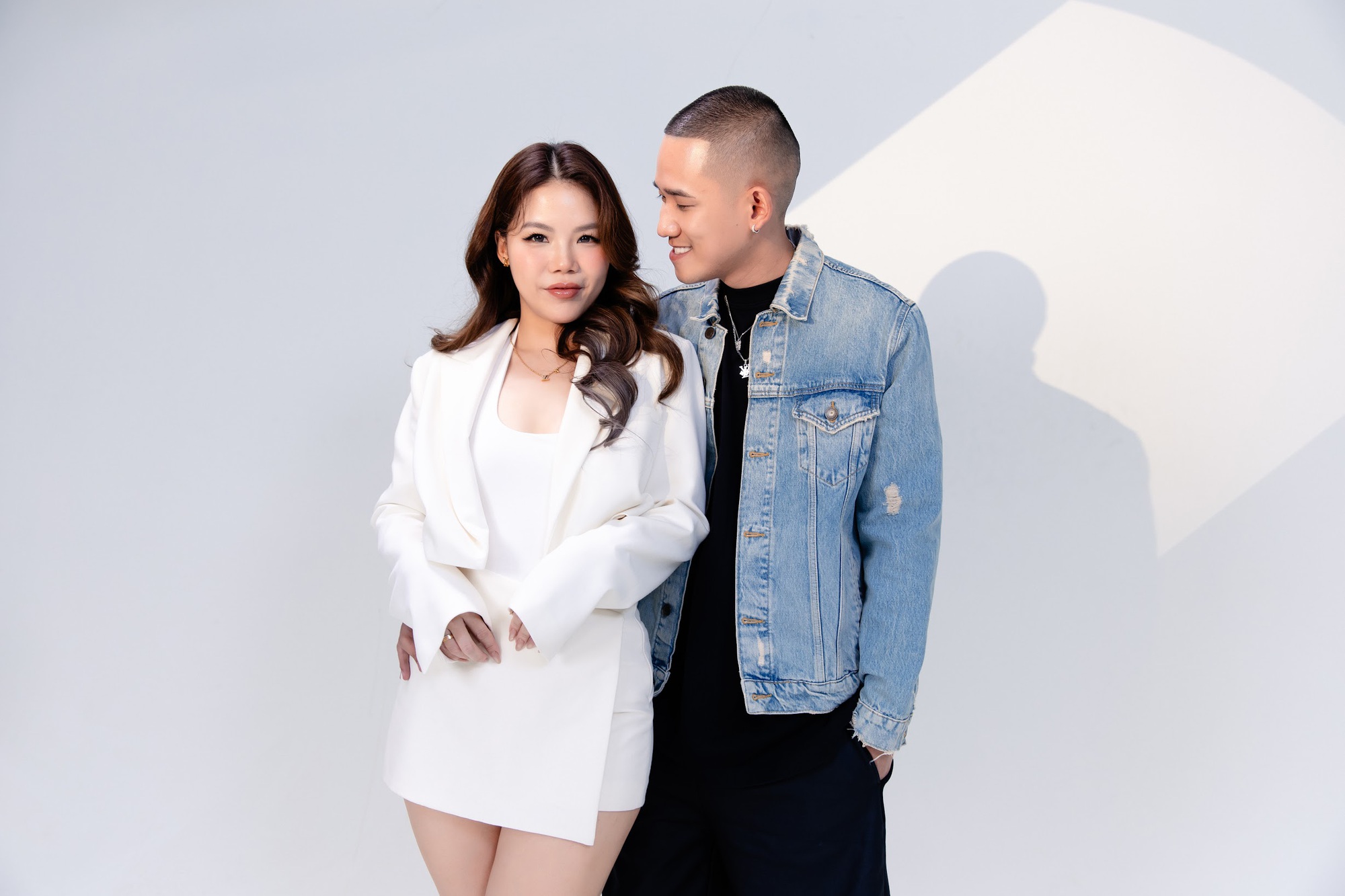 Chi tiêu 215 triệu/tháng ở TP.HCM, gia đình Lacci - Trox nói: Tiết kiệm không thể giàu được! - Ảnh 1. Chi tiêu 215 triệu/tháng ở TP.HCM, gia đình Lacci - Trox nói: Tiết kiệm không thể giàu được! - Ảnh 1.