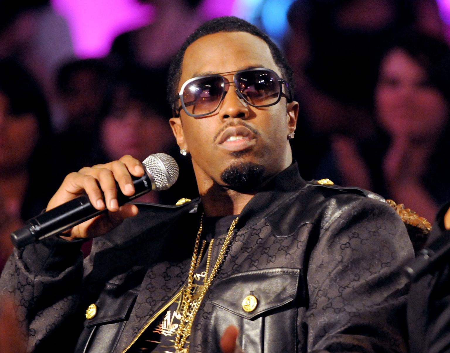 Sốc: "Ông trùm phạm tội tình dục" Diddy được Tổng thống Trump cân nhắc ân xá? - Ảnh 2. Sốc: "Ông trùm phạm tội tình dục" Diddy được Tổng thống Trump cân nhắc ân xá? - Ảnh 2.