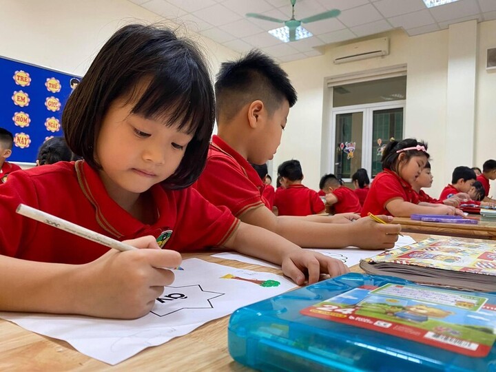 Hà Nội dự kiến thay đổi phương thức tuyển sinh lớp 1, 6 - Ảnh 1. Hà Nội dự kiến thay đổi phương thức tuyển sinh lớp 1, 6 - Ảnh 1.