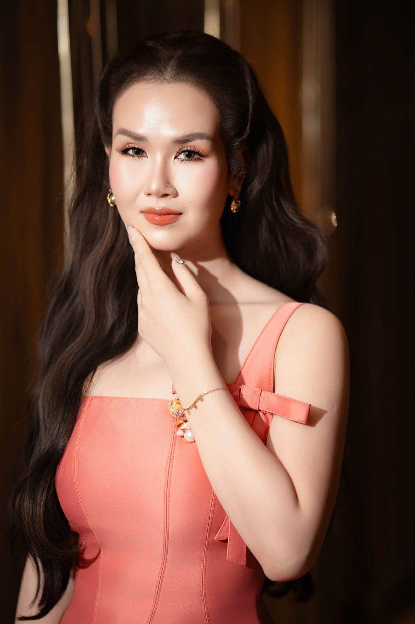 Võ Hạ Trâm chính thức lên tiếng khi bị so sánh với Duyên Quỳnh, thái độ thế nào mà được ủng hộ?- Ảnh 1. Võ Hạ Trâm chính thức lên tiếng khi bị so sánh với Duyên Quỳnh, thái độ thế nào mà được ủng hộ?- Ảnh 1.