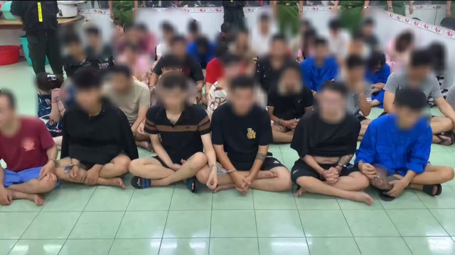 Vụ 4 tiếp viên xách ma túy về Việt Nam: Đã bắt số bị can nhiều nhất trong lịch sử - Ảnh 1. Vụ 4 tiếp viên xách ma túy về Việt Nam: Đã bắt số bị can nhiều nhất trong lịch sử - Ảnh 1.