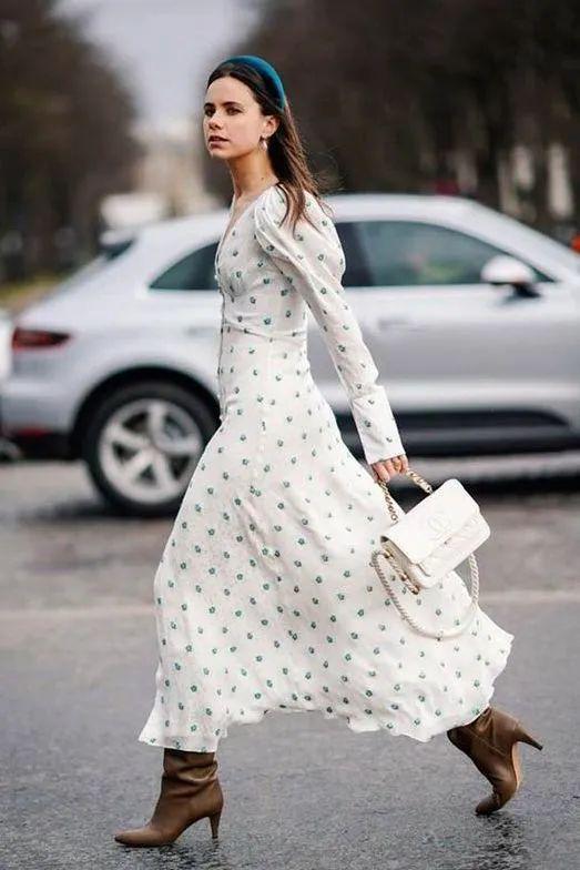 Hè này nhất định phải có một món đồ chấm bi – thanh lịch, cổ điển mà chẳng bao giờ lỗi mốt!- Ảnh 10. Hè này nhất định phải có một món đồ chấm bi – thanh lịch, cổ điển mà chẳng bao giờ lỗi mốt!- Ảnh 10.