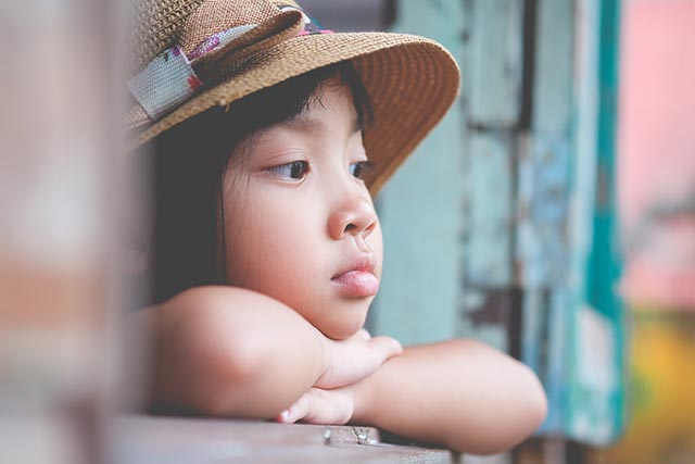 Cha mẹ càng kém năng lực, càng hay dùng những chuyện vặt vãnh để làm tổn thương con, khiến con tự ti tận xương tủy- Ảnh 1. Cha mẹ càng kém năng lực, càng hay dùng những chuyện vặt vãnh để làm tổn thương con, khiến con tự ti tận xương tủy- Ảnh 1.