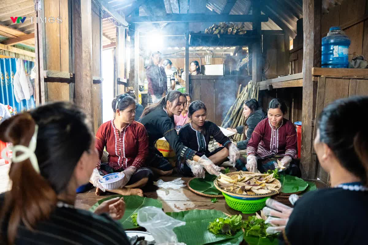 Lời ca giữa đại ngàn và mâm cỗ của người Bru Vân Kiều Quảng Bình - Ảnh 4. Lời ca giữa đại ngàn và mâm cỗ của người Bru Vân Kiều Quảng Bình - Ảnh 4.