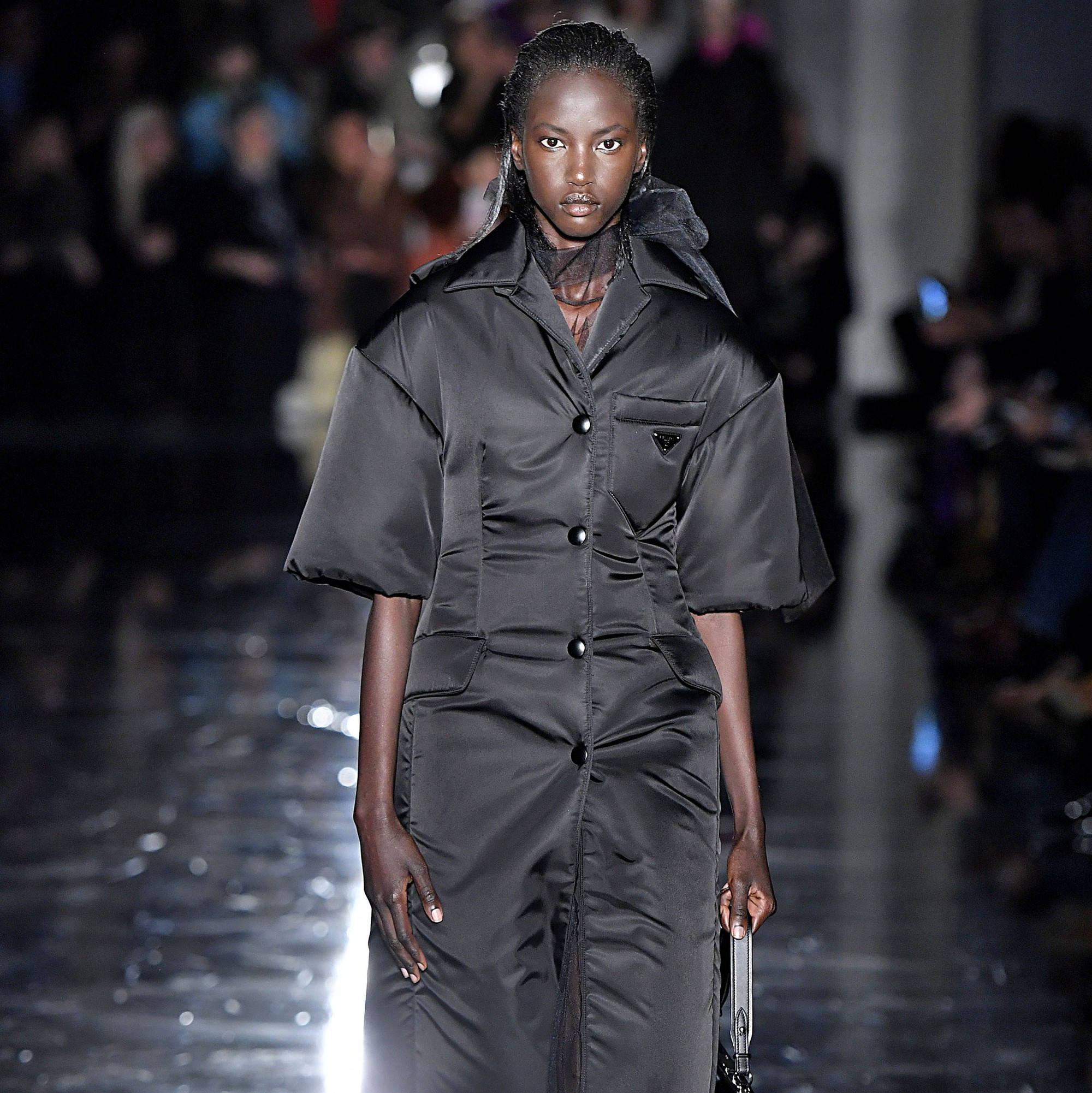 elle-vietnam-anok-yai-nguoi-mau-da-mau-mo-man-show-prada-3-1746174434307172903336-1746344851969-1746344852638487889284.jpg