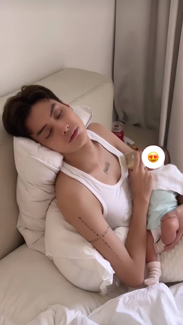 Mẹ chồng của "phú bà" Lucie Nguyễn gây sốt: Một cú đập gối, triệu lời khen!- Ảnh 3. Mẹ chồng của "phú bà" Lucie Nguyễn gây sốt: Một cú đập gối, triệu lời khen!- Ảnh 3.