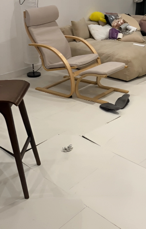 Cô gái hốt hoảng bỏ chạy lúc 2h sáng vì... sàn nhà bỗng nhiên Cô gái hốt hoảng bỏ chạy lúc 2h sáng vì... sàn nhà bỗng nhiên