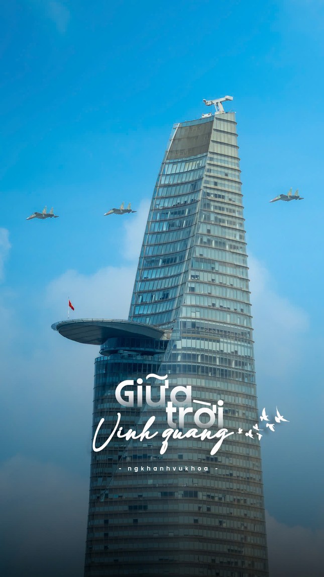 Bộ ảnh "giữa trời vinh quang" lan tỏa tình yêu nước tới muôn triệu trái tim - Ảnh 7. Bộ ảnh "giữa trời vinh quang" lan tỏa tình yêu nước tới muôn triệu trái tim - Ảnh 7.