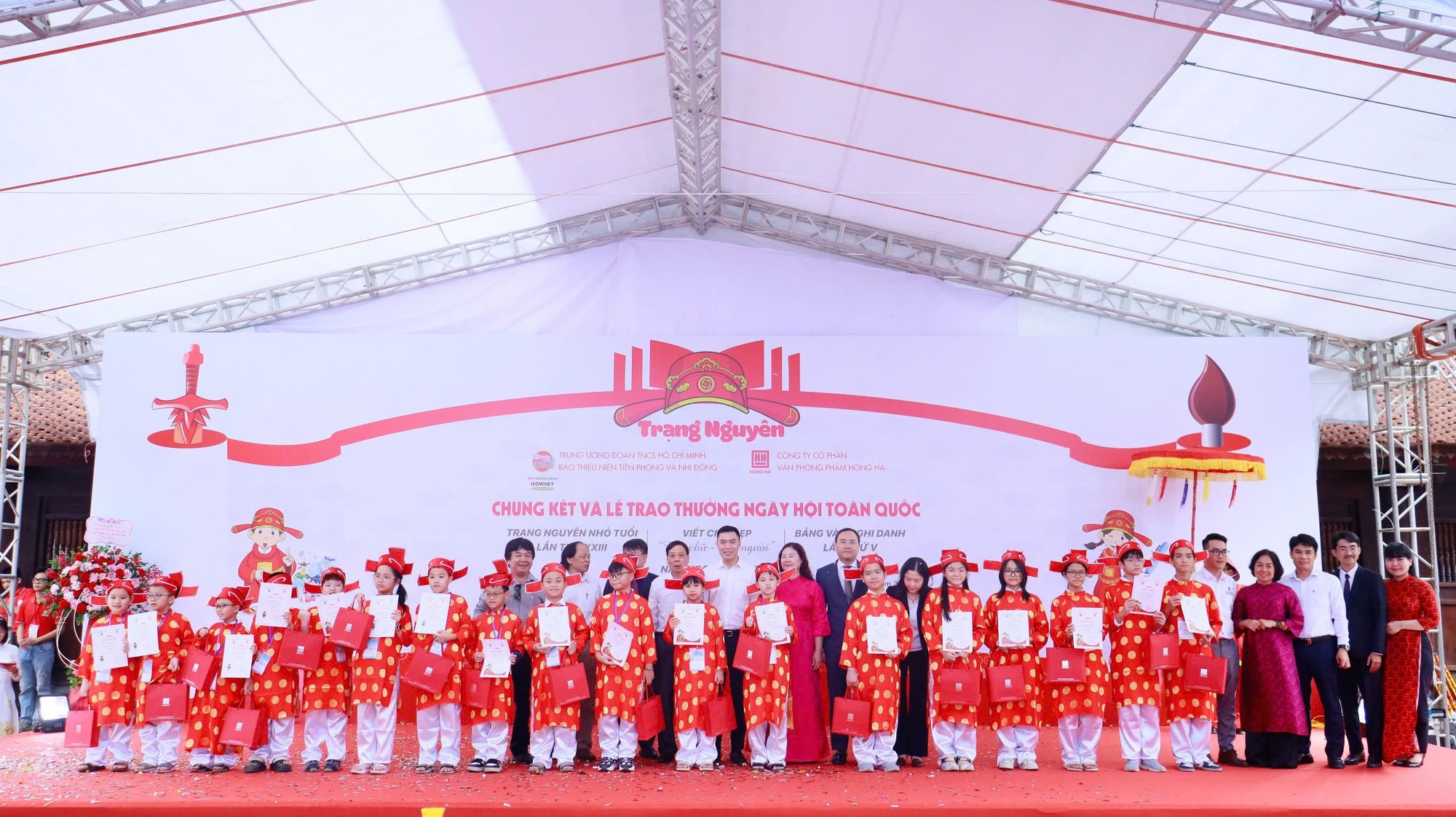 VPP Hồng Hà – Hành trình 66 năm đi cùng đất nước - Ảnh 1. VPP Hồng Hà – Hành trình 66 năm đi cùng đất nước - Ảnh 1.