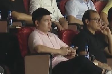 Chủ tịch CLB Hà Nội thẫn thờ sau trận đội nhà thua đậm, biểu cảm của dâu hào môn Đỗ Mỹ Linh gây chú ý- Ảnh 2. Chủ tịch CLB Hà Nội thẫn thờ sau trận đội nhà thua đậm, biểu cảm của dâu hào môn Đỗ Mỹ Linh gây chú ý- Ảnh 2.