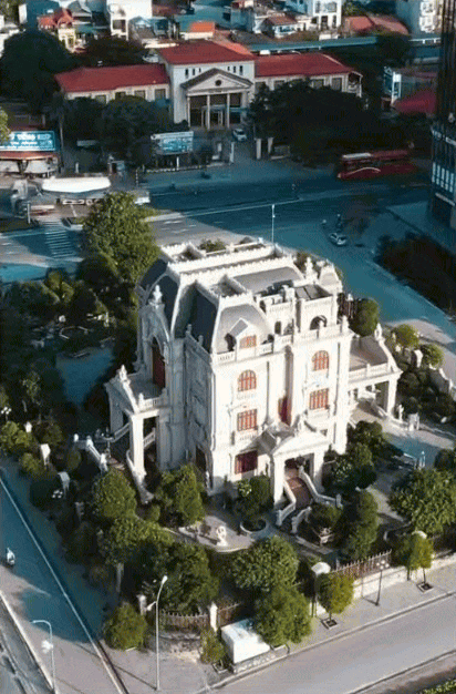 chrome-capture-2025-5-5-1-17464304665331725531428.gif