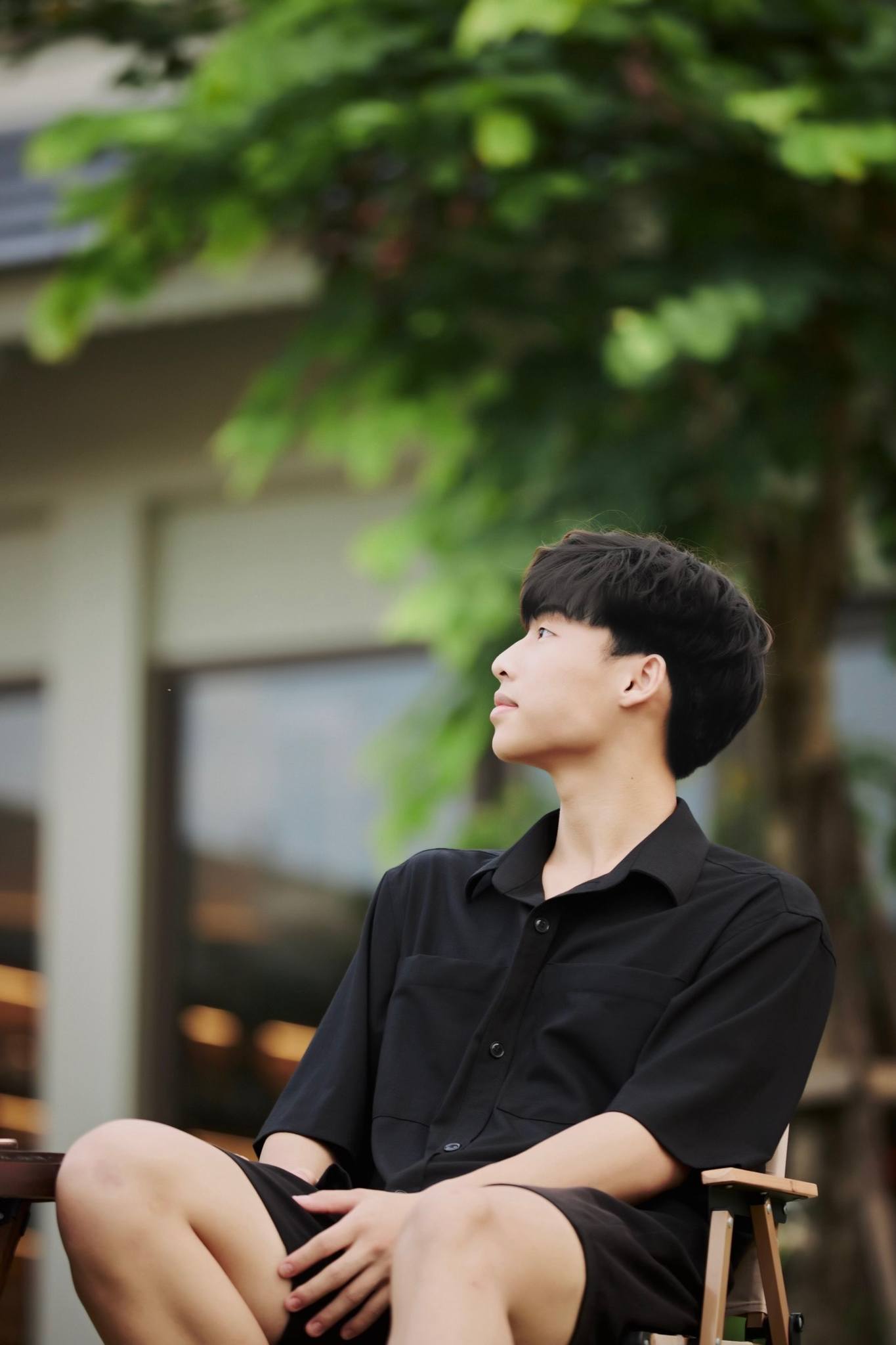 Nam sinh Olympia về Nhì nhưng chiếm trọn spotlight vì vẻ ngoài chuẩn "crush quốc dân", đã đẹp trai còn chơi bóng rổ giỏi: Nhìn profile mới choáng!- Ảnh 6. Nam sinh Olympia về Nhì nhưng chiếm trọn spotlight vì vẻ ngoài chuẩn "crush quốc dân", đã đẹp trai còn chơi bóng rổ giỏi: Nhìn profile mới choáng!- Ảnh 6.