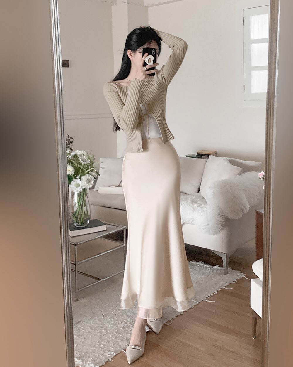 5 món đồ công sở nhận nhiều ý kiến trái chiều: Người khen ưng mắt, người chê kém duyên - Ảnh 10. 5 món đồ công sở nhận nhiều ý kiến trái chiều: Người khen ưng mắt, người chê kém duyên - Ảnh 10.