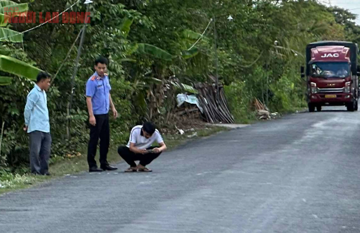 Vụ nữ sinh tử vong ở Vĩnh Long: Cơ quan Điều tra VKSND Tối cao kiểm tra hiện trường - Ảnh 1. Vụ tai nạn ở Vĩnh Long: Cơ quan Điều tra VKSND Tối cao kiểm tra hiện trường - Ảnh 1.