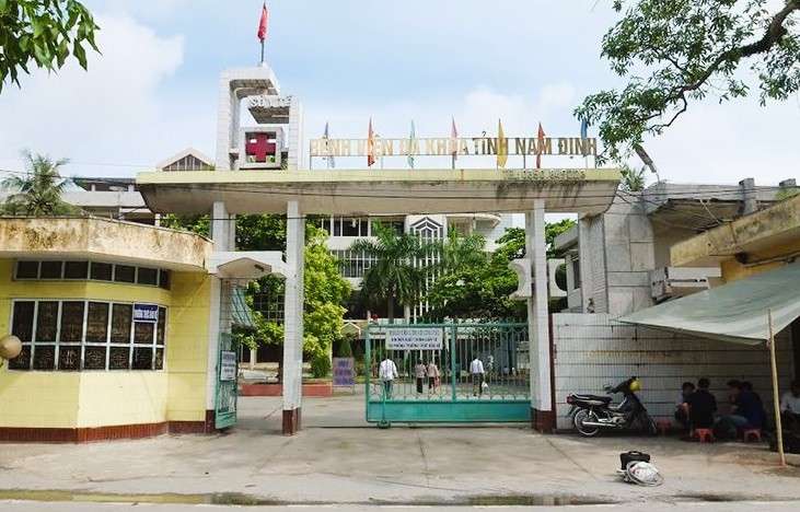 Sau vụ bé trai bị từ chối cấp cứu vì chưa đóng đủ tiền: Động thái mới của UBND tỉnh Nam Định - Ảnh 2. Chấn chỉnh công tác công vụ sau vụ bé trai bị từ chối cấp cứu - Ảnh 2.
