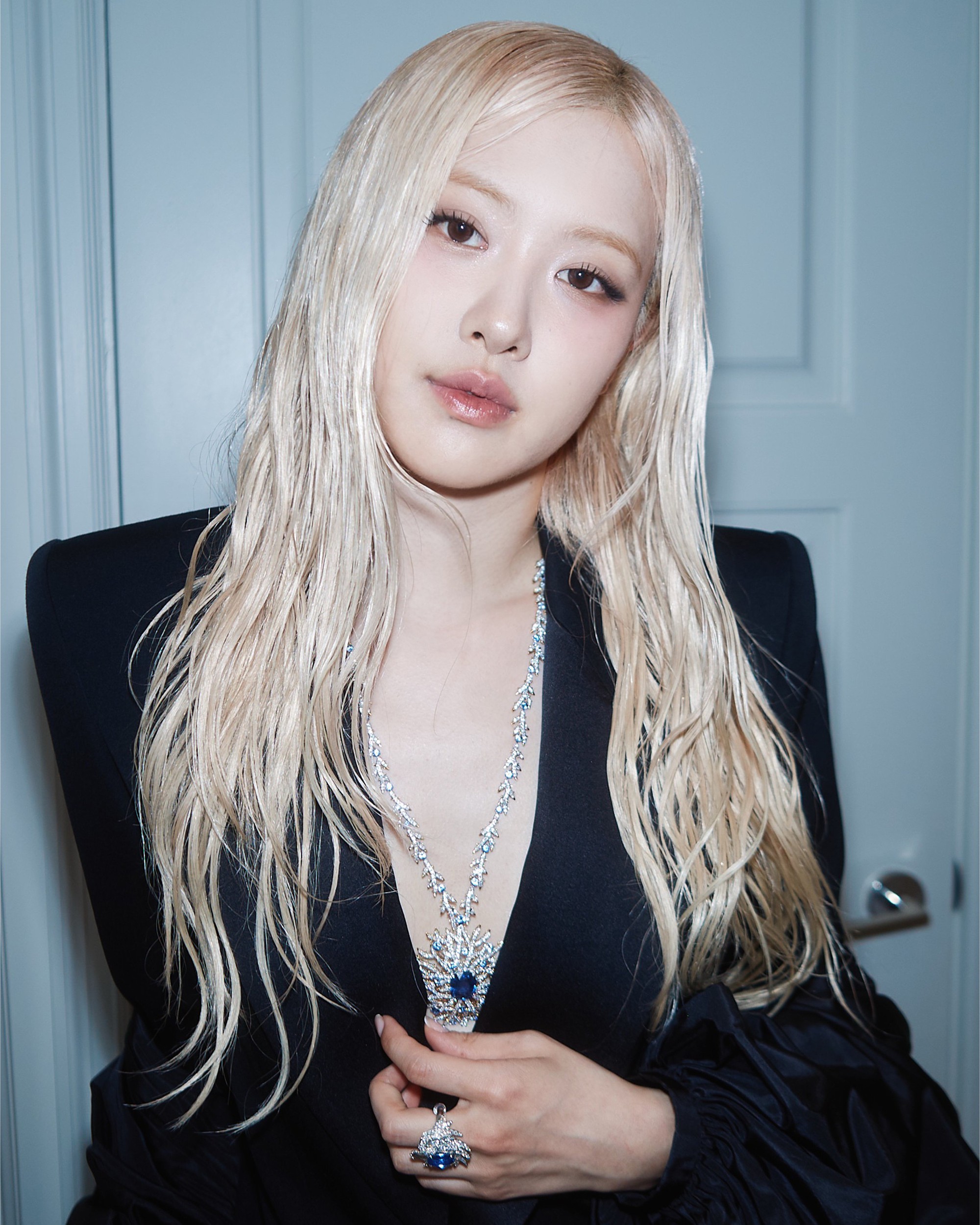 Rosé tái xuất Met Gala sau 3 năm: Đủ xinh, đủ cool, nhưng lại an toàn và dễ đoán!- Ảnh 7. Rosé tái xuất Met Gala sau 3 năm: Đủ xinh, đủ cool, nhưng lại an toàn và dễ đoán!- Ảnh 7.