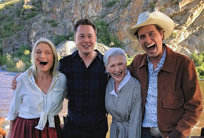 3 lời khuyên nuôi dạy con cái từ Maye Musk – người mẹ đơn thân nuôi dạy tỷ phú Elon Musk - Ảnh 2. 3 lời khuyên nuôi dạy con cái từ Maye Musk – người mẹ đơn thân nuôi dạy tỷ phú Elon Musk - Ảnh 2.